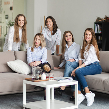 Компанія 